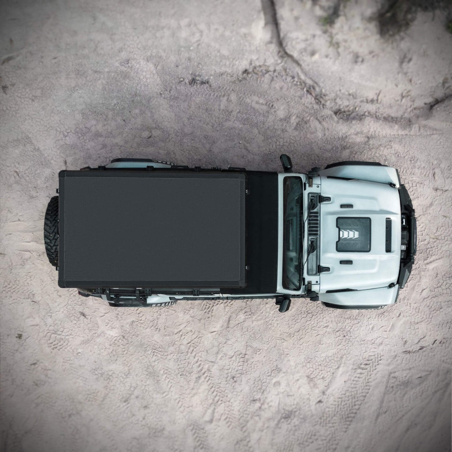 Heavy Duty 2-3 Person Hardshell Rooftop Tent With Ladder (SAK93120) - Tanks Treasures