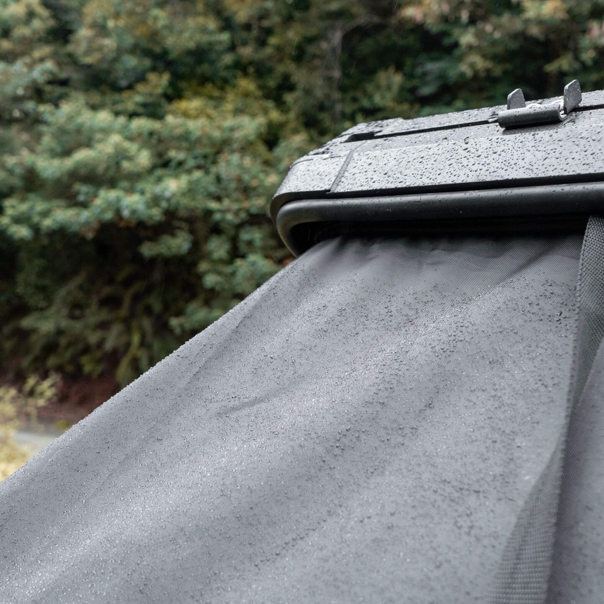 Heavy Duty 2-3 Person Hardshell Rooftop Tent With Ladder (SAK93120) - Tanks Treasures