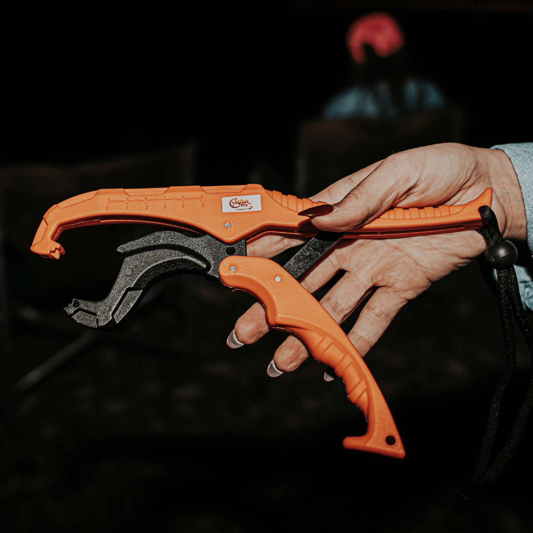 🎣 Heavy-Duty Fish Grip