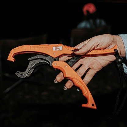 🎣 Heavy-Duty Fish Grip
